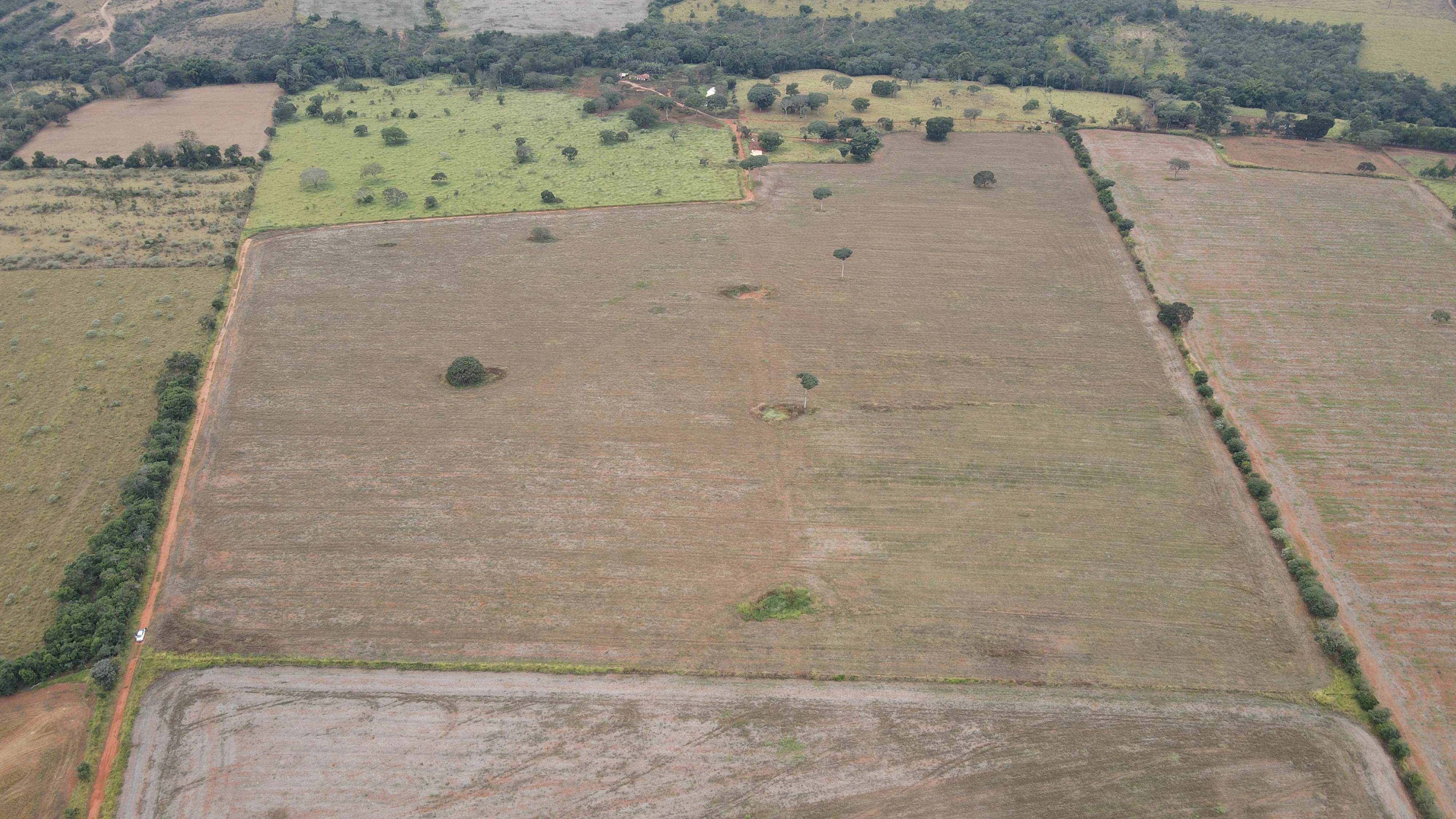 FAZENDA em ZONA RURAL DE COROMANDEL, COROMANDEL - FA00213