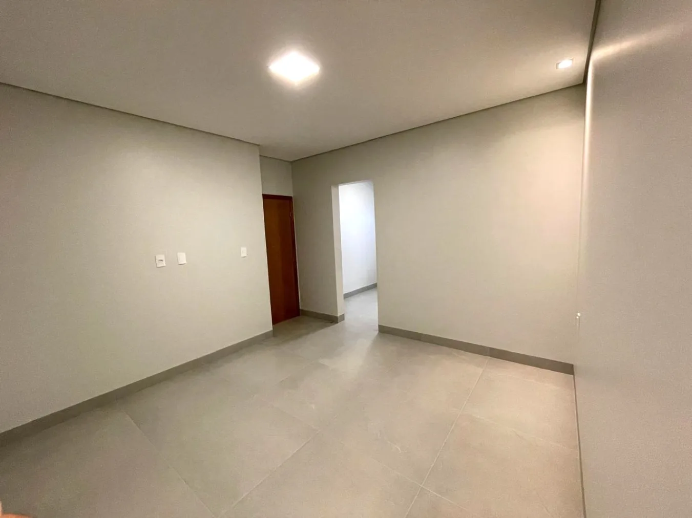 Imóvel Novo Com Excelente Padrão De Acabamento No Bairro Matinha Em Patrocínio-Mg