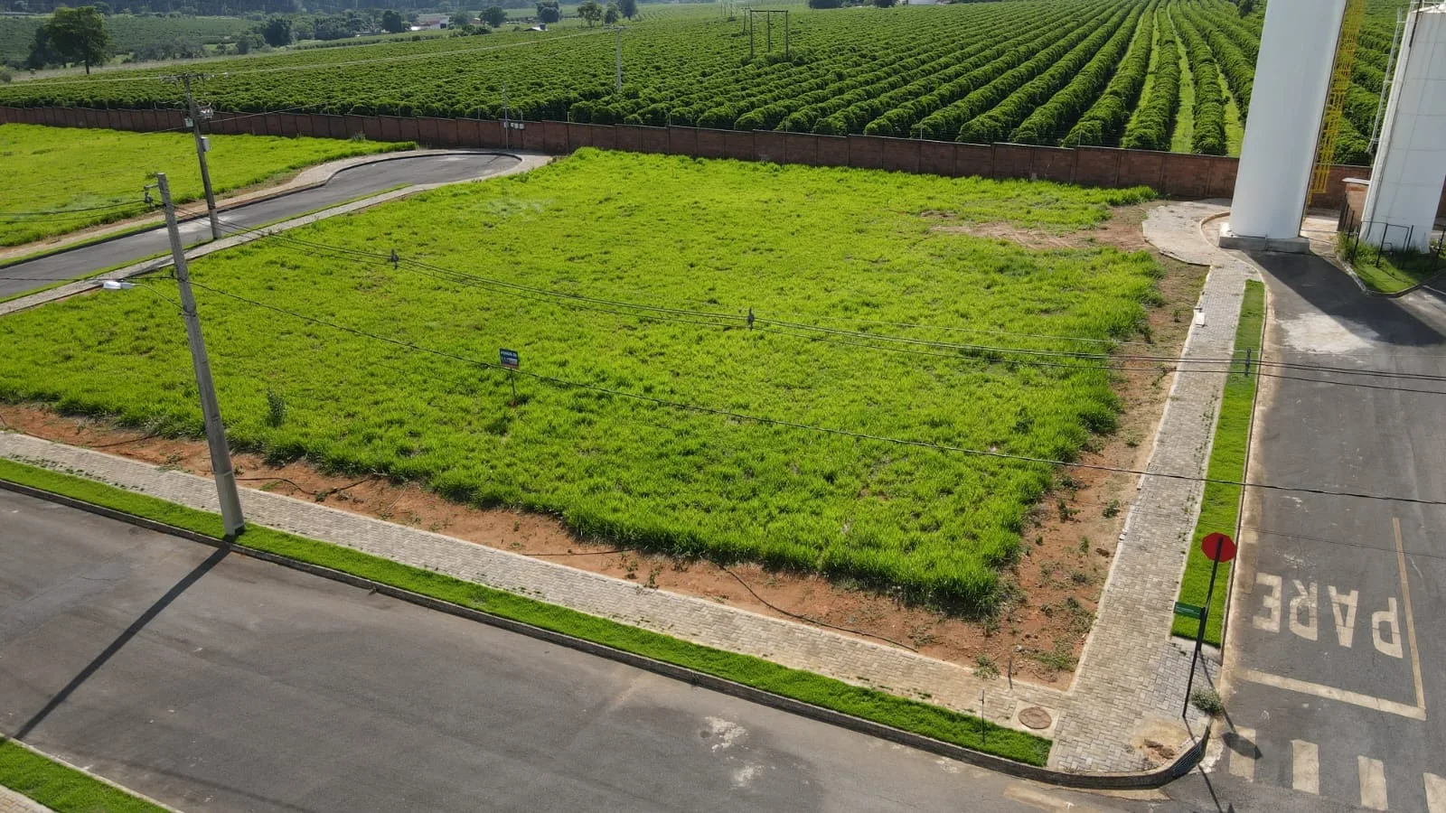 Lote Privilegiado No Condominio Fechado Royal Park Em Patrocínio-Mg