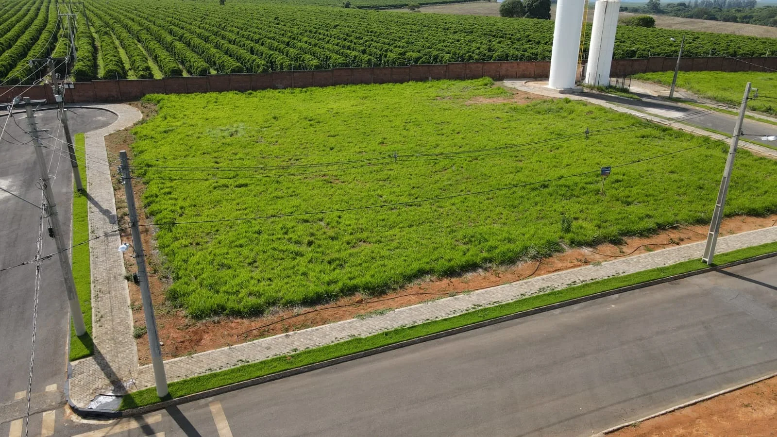 Lote Privilegiado No Condominio Fechado Royal Park Em Patrocínio-Mg
