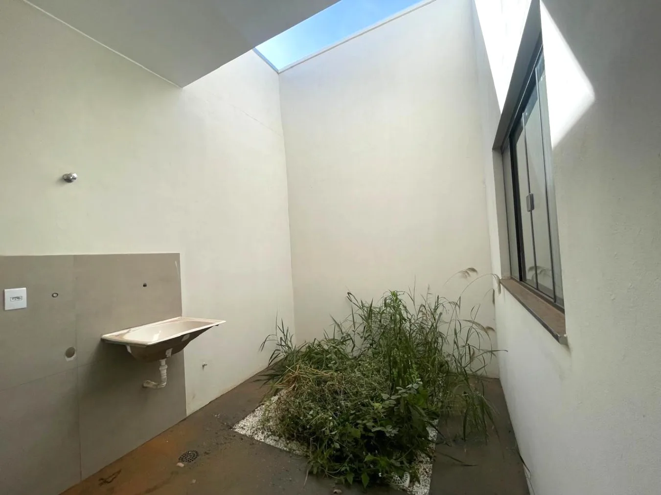 Casa Geminada Nova No Bairro Jardim Sul Em Patocínio-Mg.
