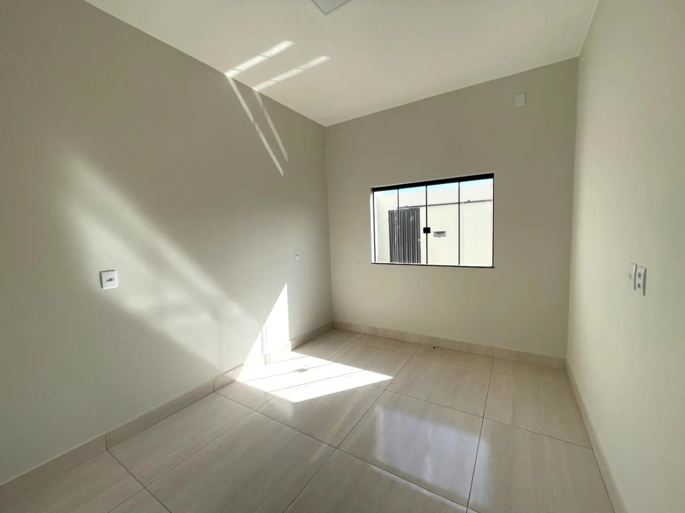 Casa Geminada Nova No Bairro Jardim Vitória Em Patocínio-Mg.