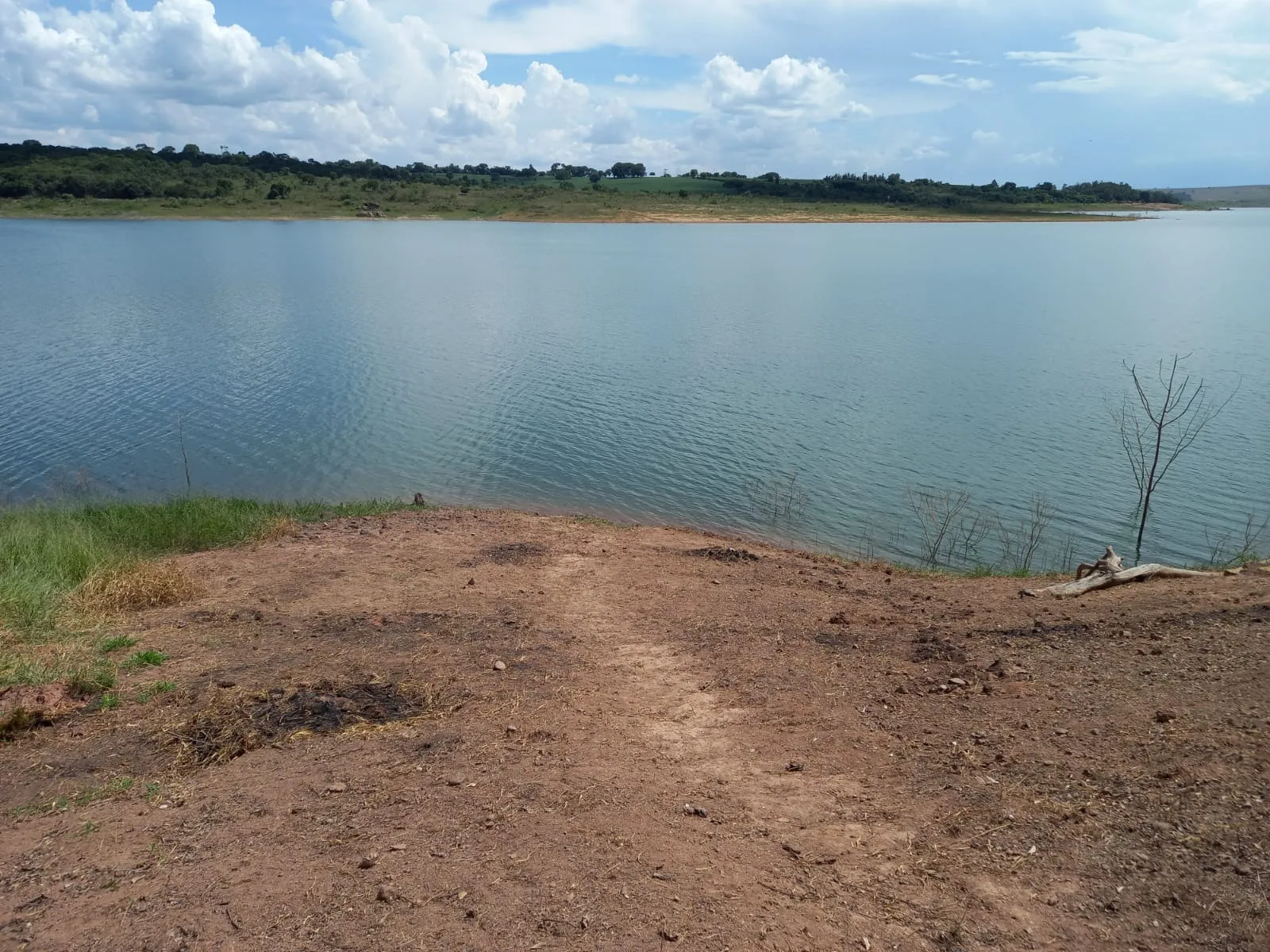 Chácara Para Lazer E Descanso Na Região Da Divisa Em Patrocínio/Mg