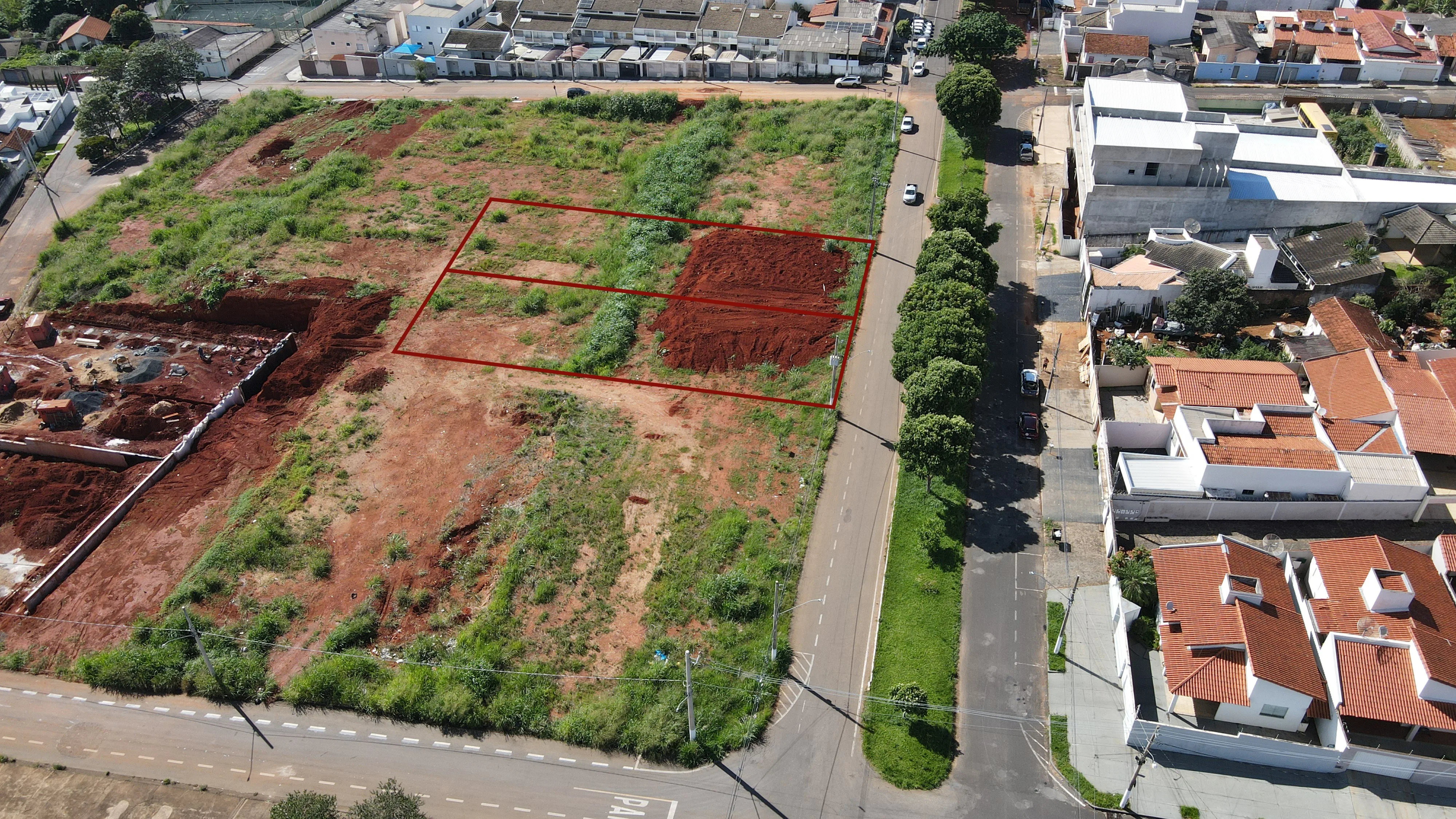 Vende-Se Terreno Com Localização Estrategica E Privilegiada Em Patrocínio-Mg