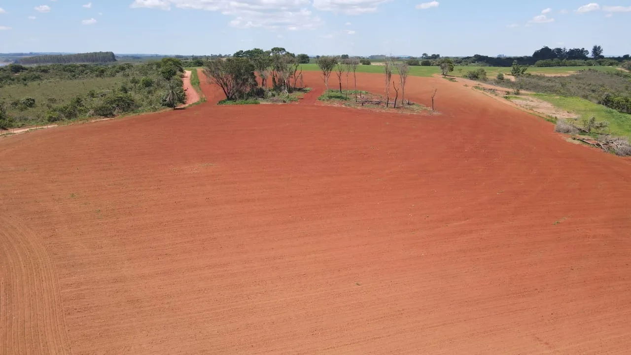 Excelente fazenda na região de Santa Luzia dos Barros em Patrocínio- MG.