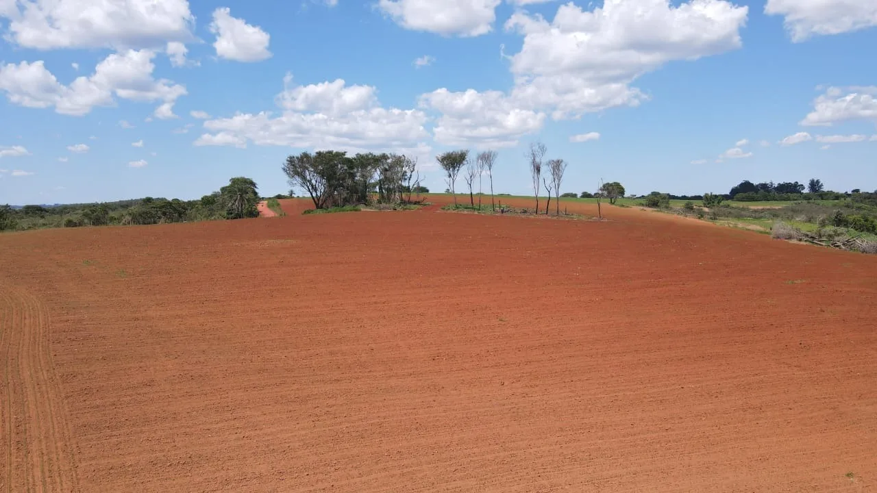 Excelente fazenda na região de Santa Luzia dos Barros em Patrocínio- MG.