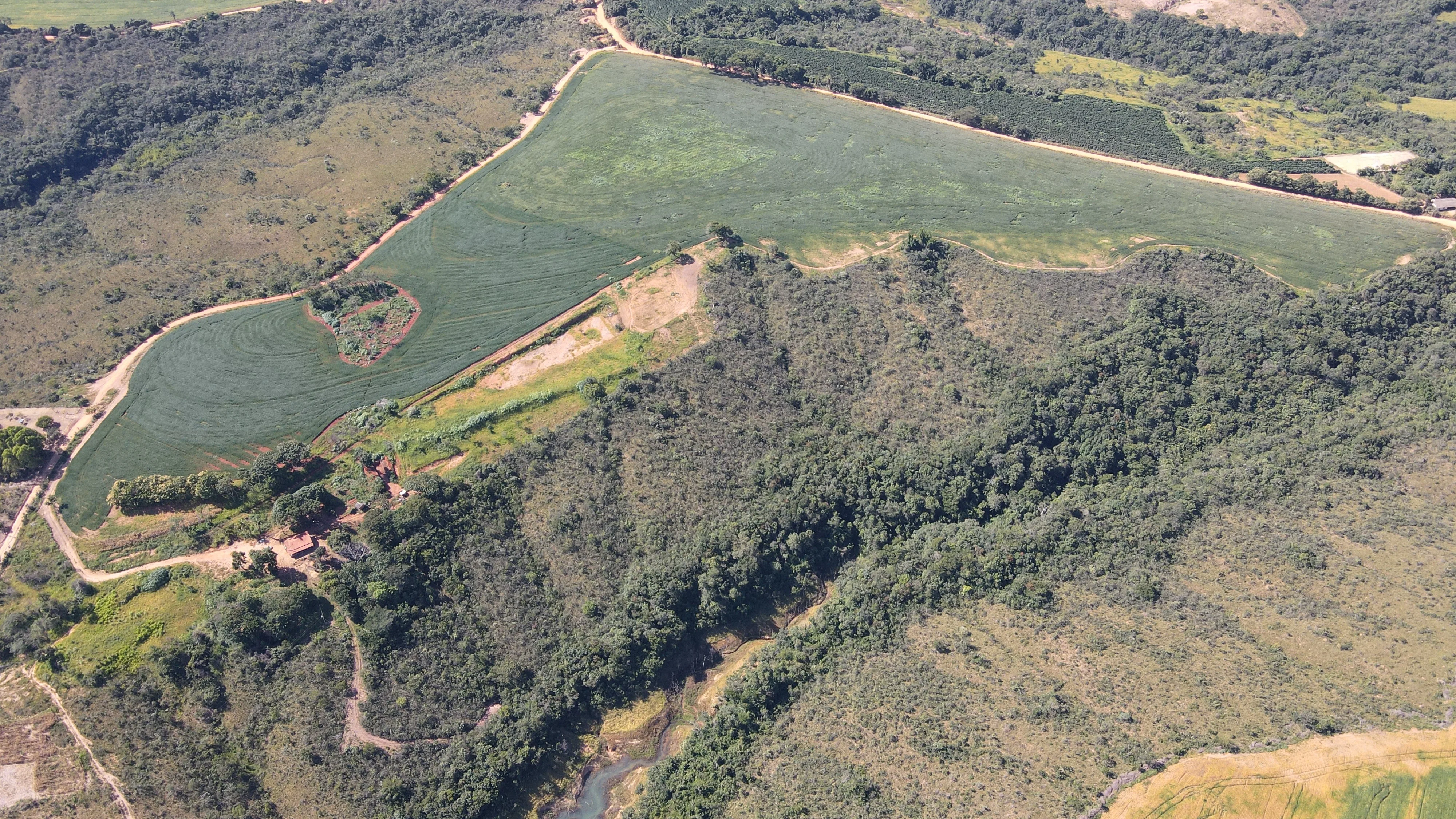 Excelente fazenda na região de Santa Luzia dos Barros em Patrocínio- MG.
