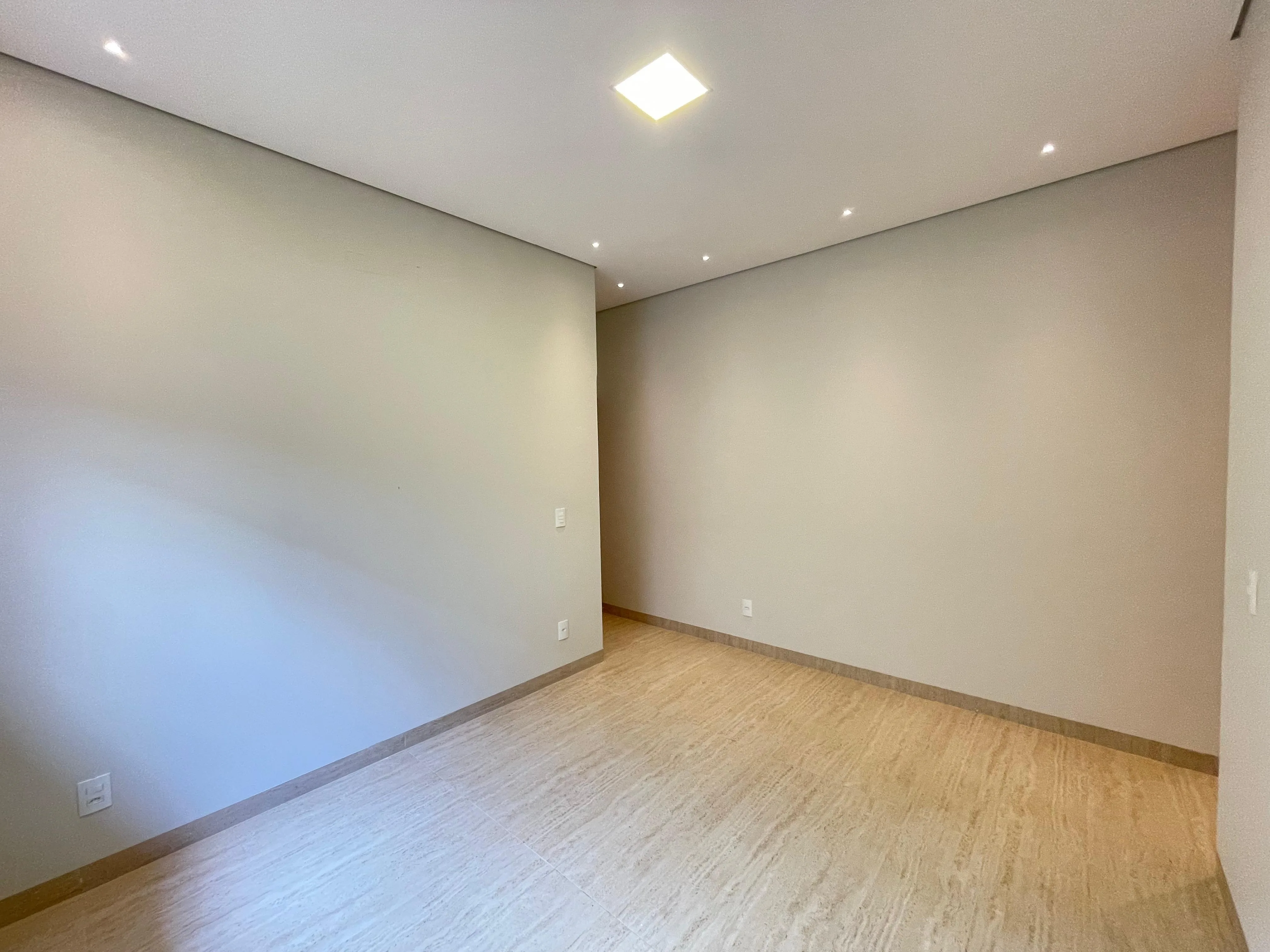 Oportunidade Exclusiva Para Quem Busca Espaço E Lazer Completo No Bairro Chacara Flora Em Patrocínio-Mg