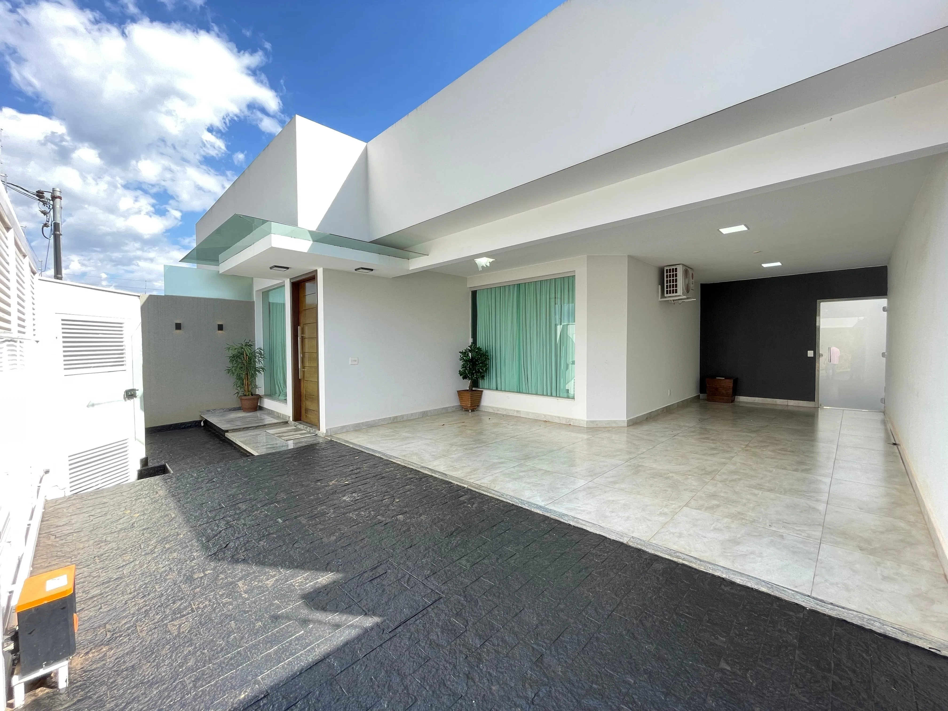 Oportunidade À Venda No Bairro São Vicente: Imóvel De Alto Padrão Com Amplo Terreno.