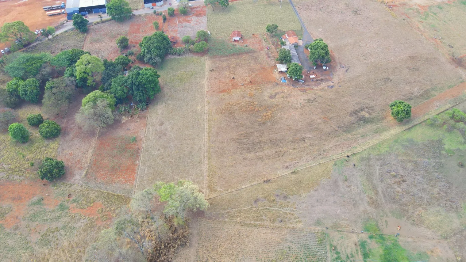 Chácara Para Investimento Em Patos De Minas-Mg.