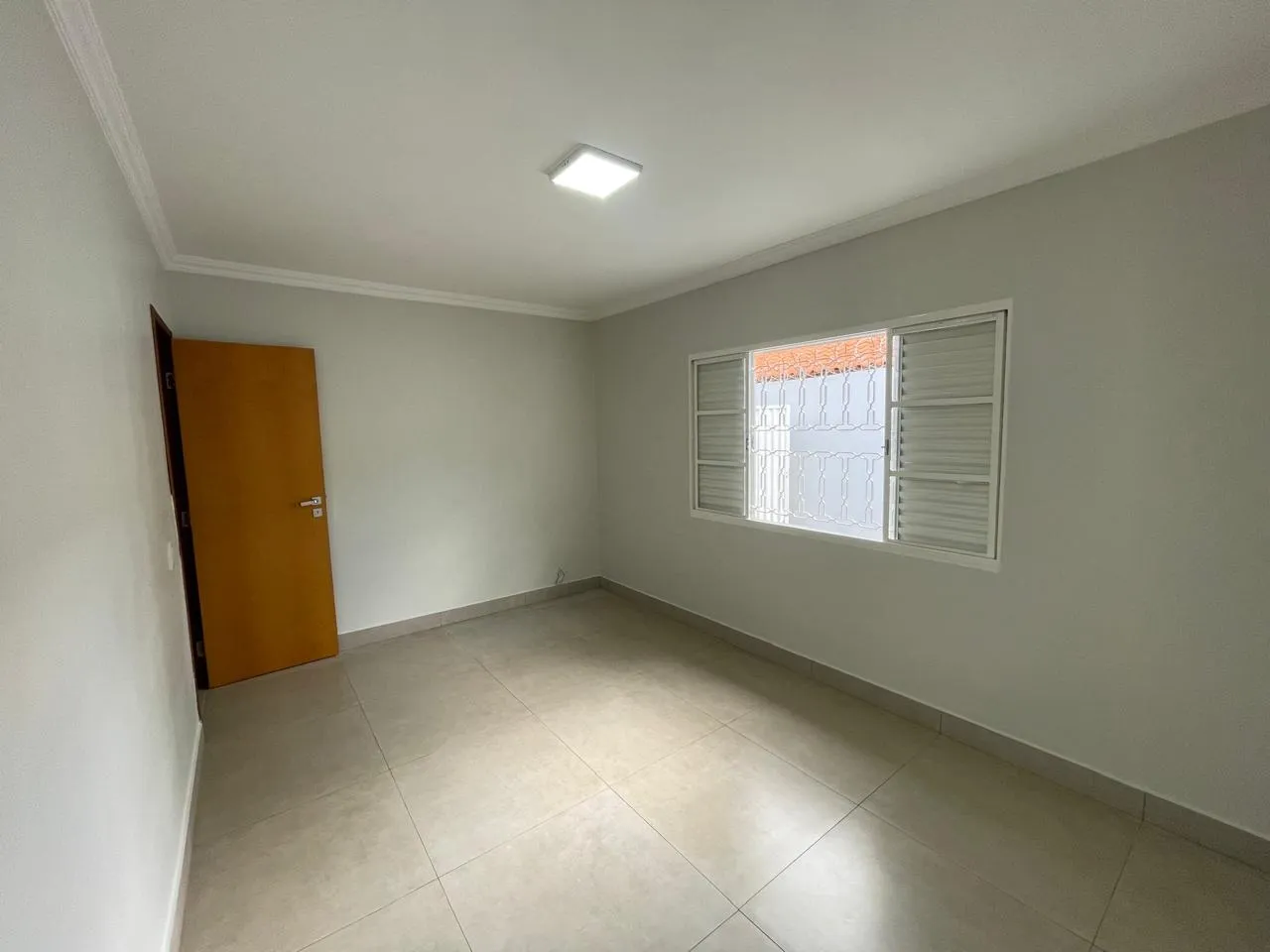 CASA À VENDA NO BAIRRO MORADA NOVA COM EXCELENTE LOCALIZAÇÃO EM PATROCÍNIO-MG