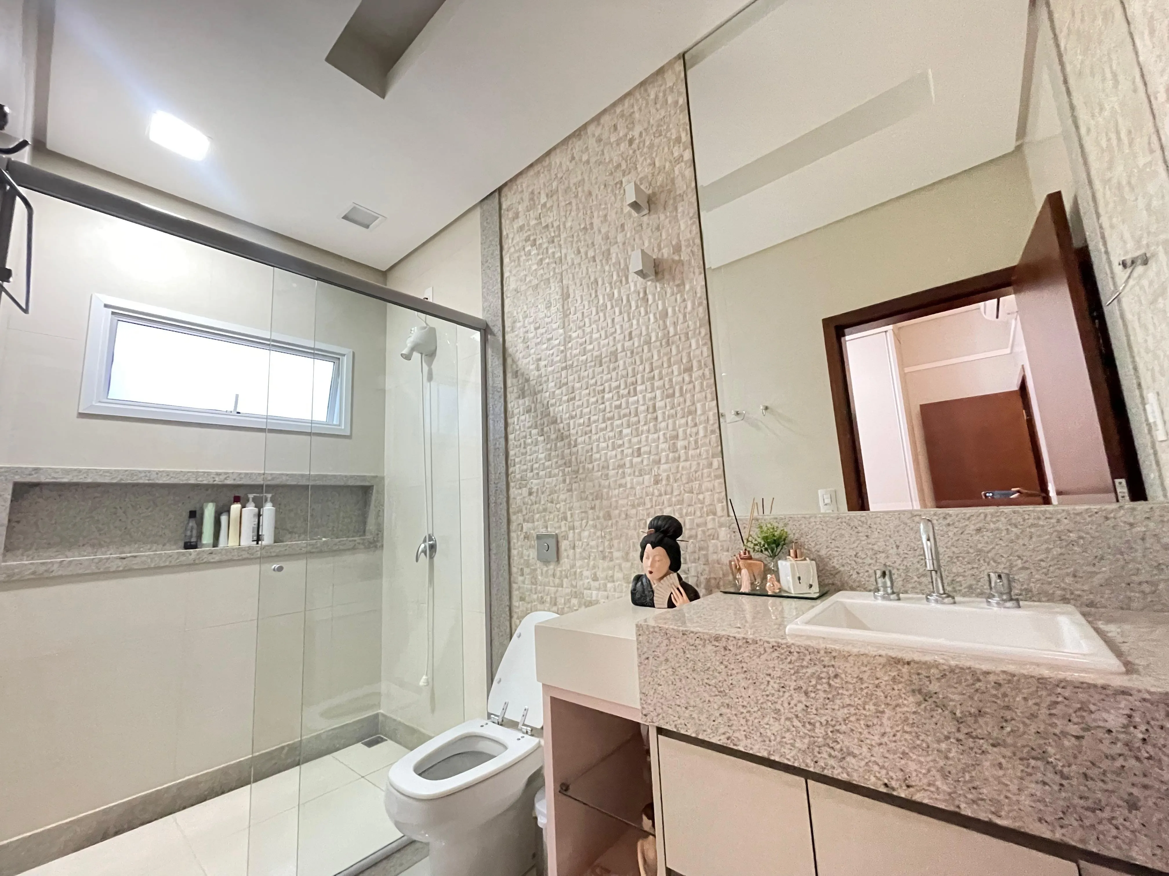 OPORTUNIDADE À VENDA NO BAIRRO SÃO LUCAS: IMÓVEL DE ALTO PADRÃO COM EXCELENTE ACABAMENTO E PLANEJADOS.