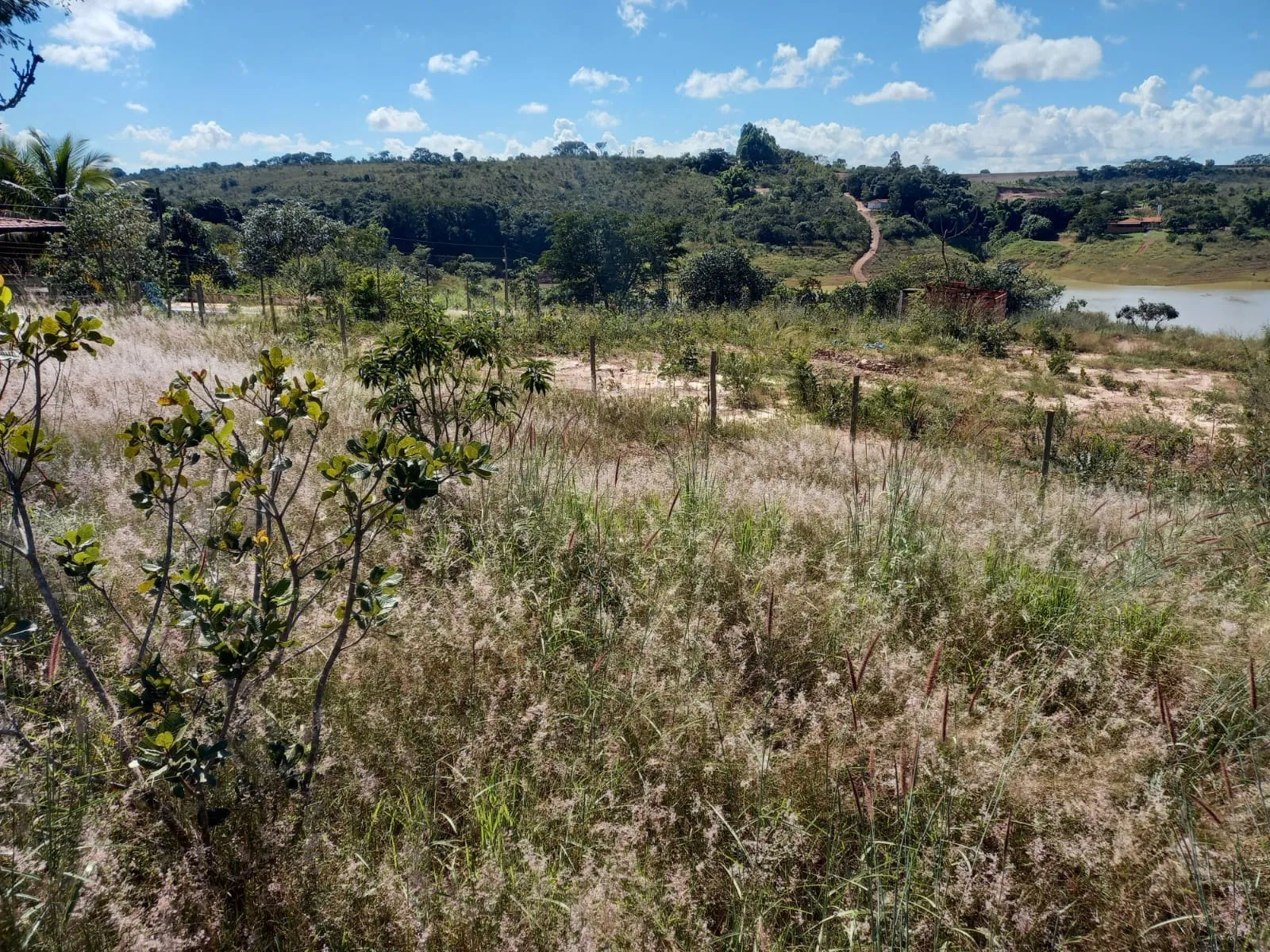 LOTE PARA CHÁCARA EM CONDOMÍNIO FECHADO