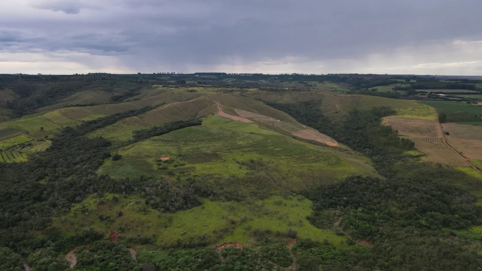 EXCELENTE FAZENDA DE DUPLA APTIDÃO EM CAMPOS ALTOS