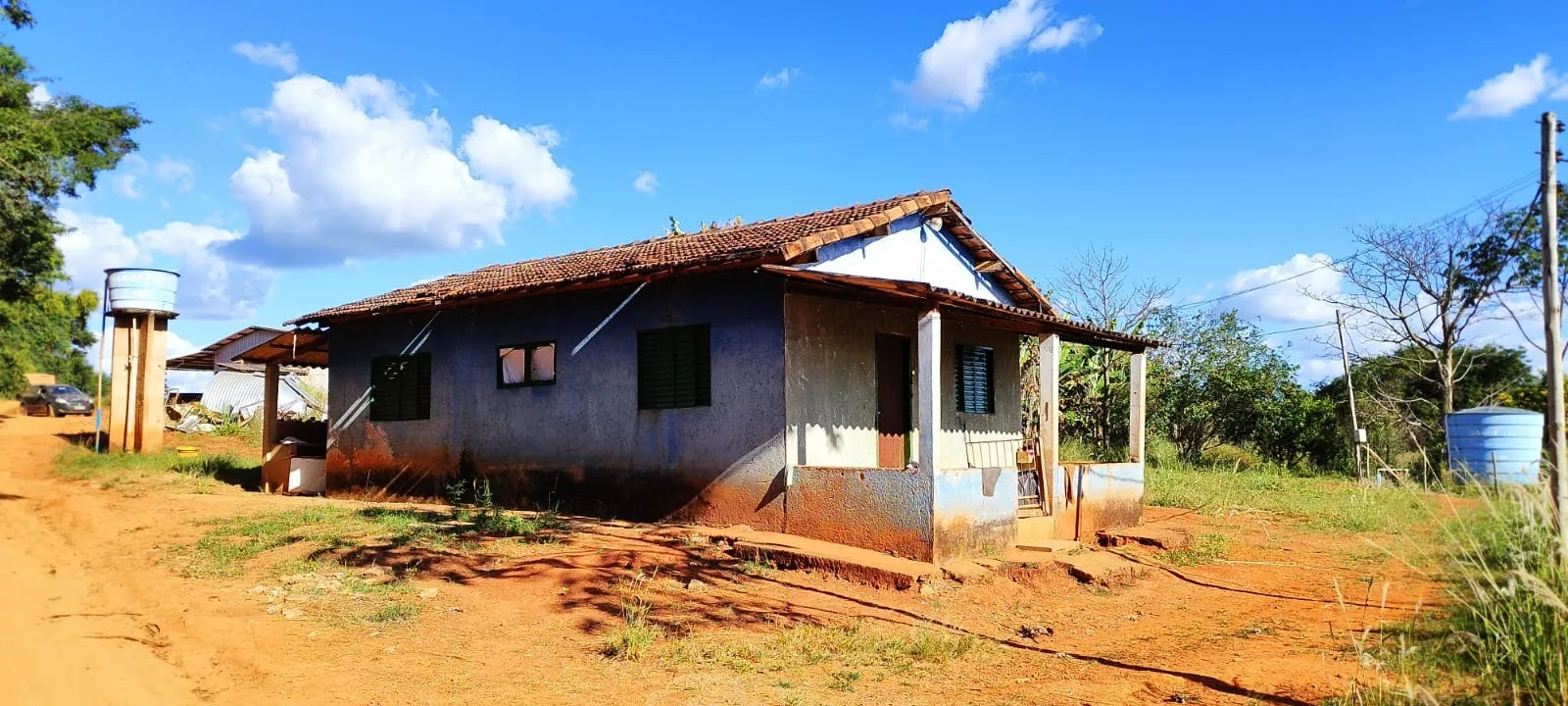 FAZENDA CAFEEIRA COM GRANJA DE SUÍNOS EM PATROCÍNIO/MG