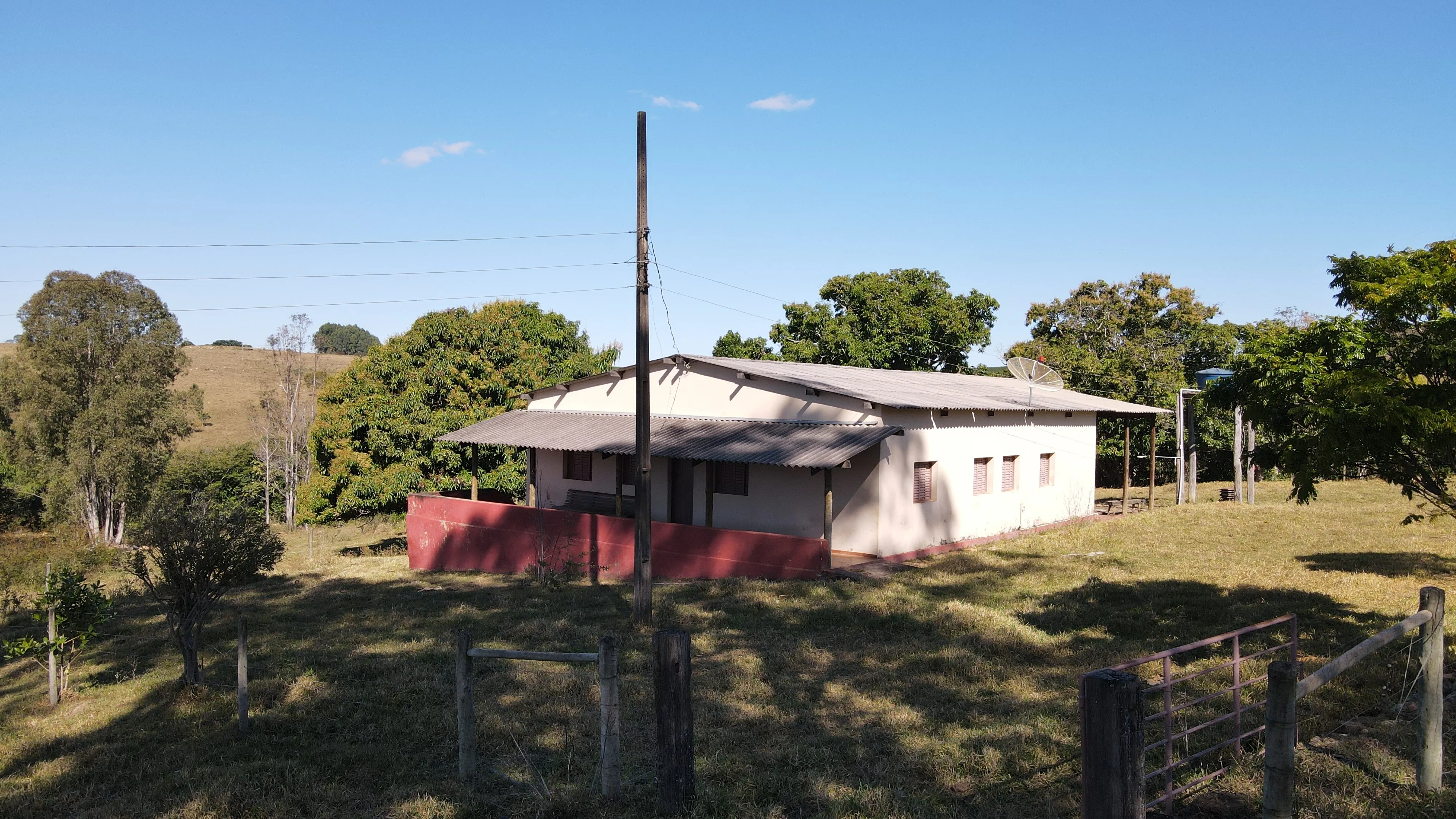 FAZENDA CULTIVADA NA ZONA RURAL DE PATROCÍNIO/MG