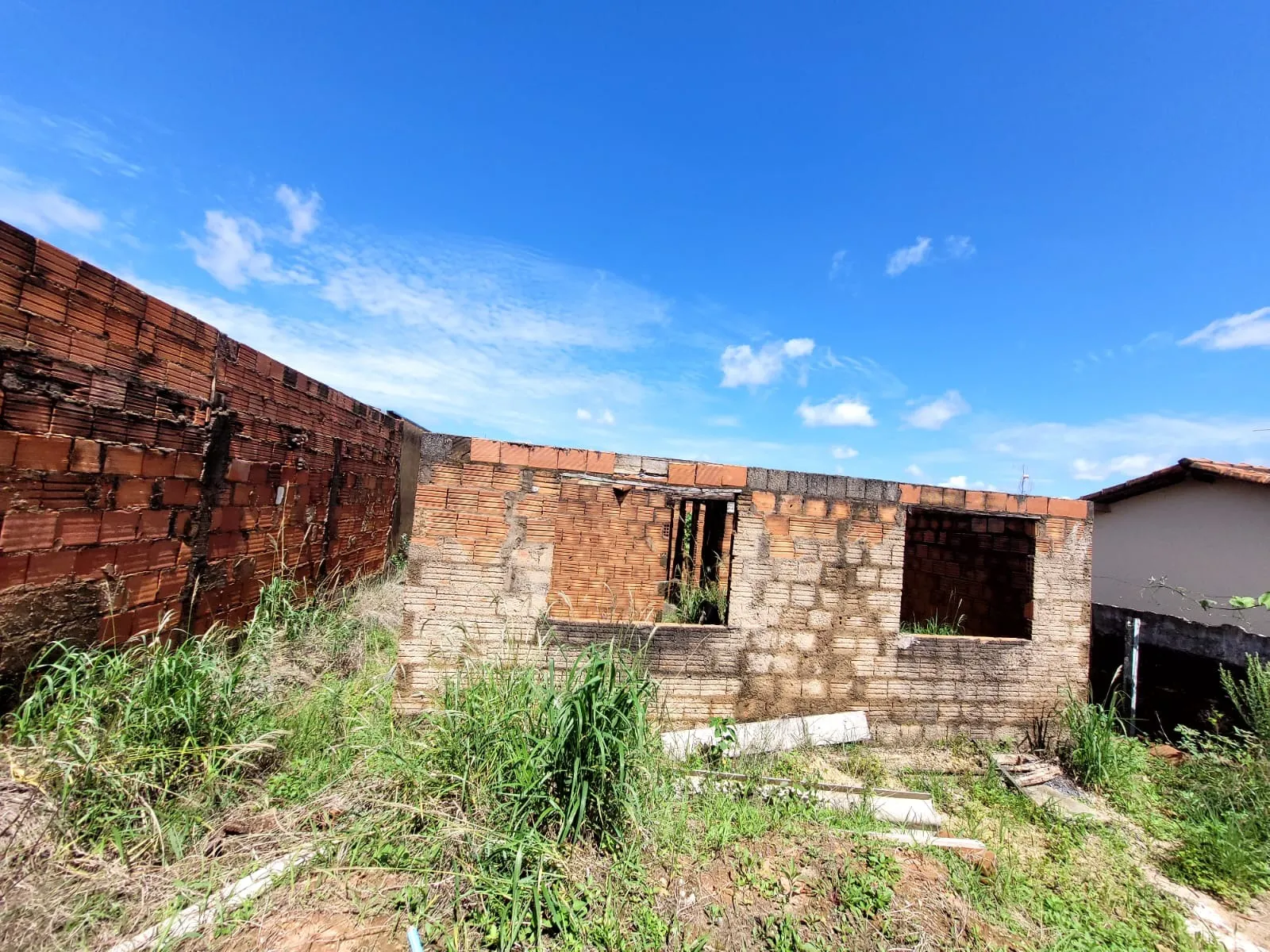 TERRENO NO BAIRRO ENÉIAS EM PATROCÍNIO-MG.