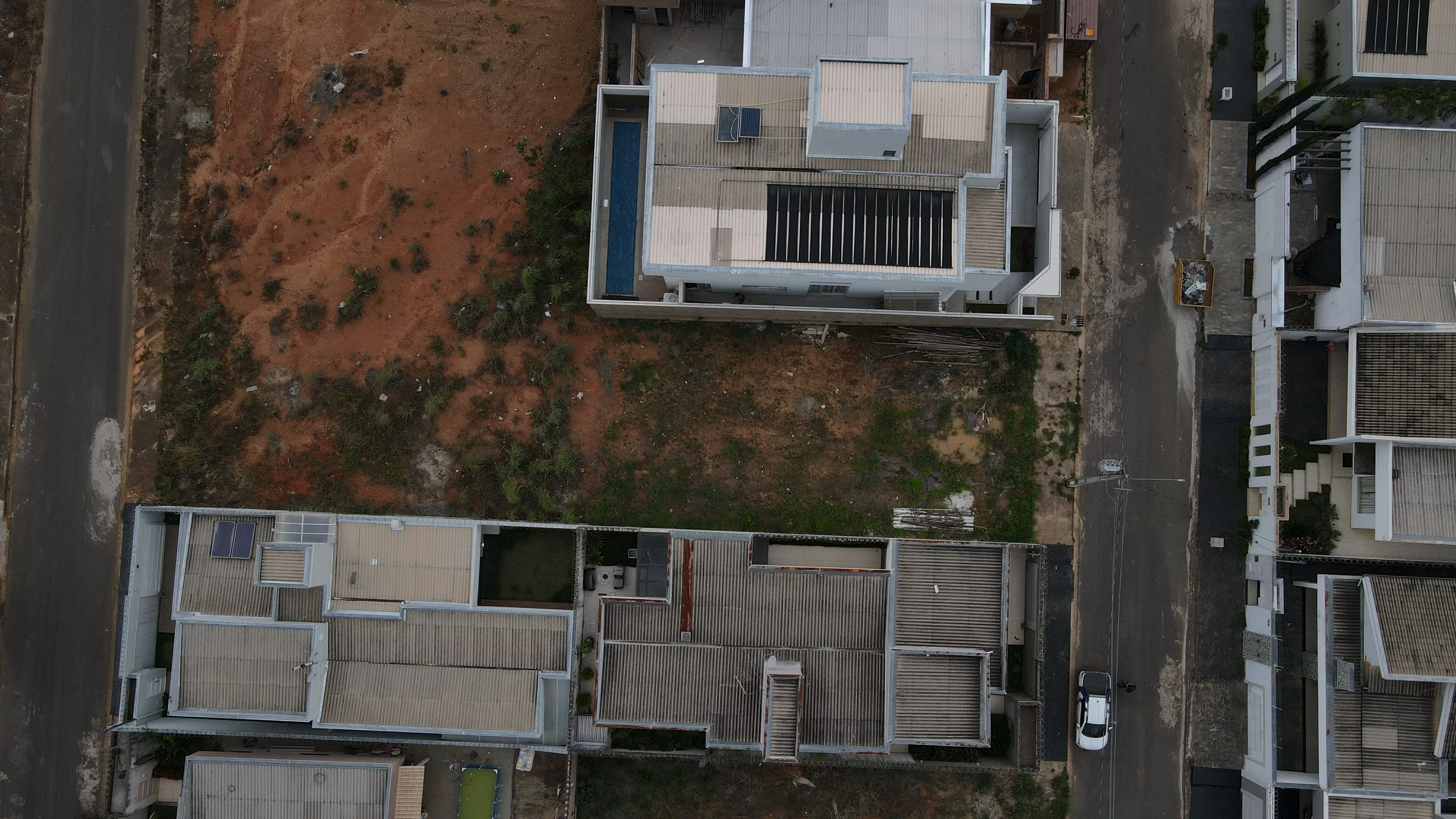 LOTE À VENDA - EXCELENTE LOCALIZAÇÃO NO BAIRRO MORADA NOVA 4